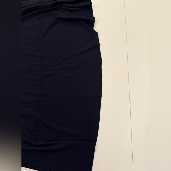 Club Monaco Navy Nataliyah Skirt, size small - Picture 5 of 5